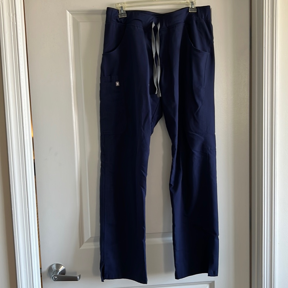 Figs kade womens medium tall scrub pants in navy, excellent condition.